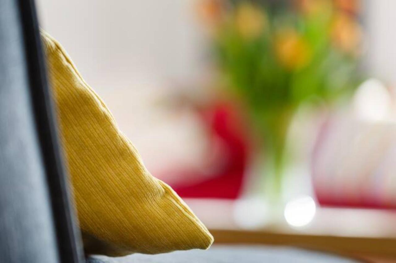 Contemporary Trumpington Apartment With Self Check-In ,Free On-Site Parking, Terrace, Super Fast Wifi & 5 Mins Drive To Papworth & Addenbrookes Hospitals Cambridge  Buitenkant foto